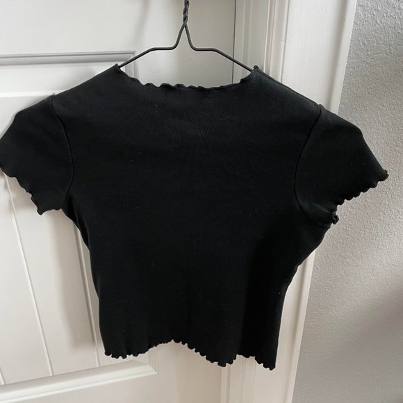 Brandy Melville Black Crop Top - Picture 2 of 2